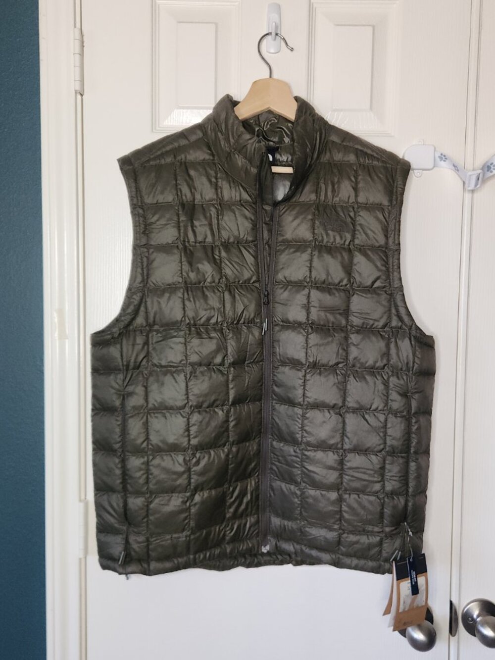 The North Face Men's Thermoball Eco Vest 2.0 in New Taupe Green